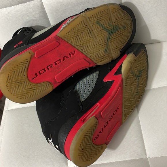 Jordan 5 GS Top 3 Black Fire Red Grape Size 6Y - Picture 9 of 13